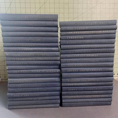 The Yale Shakespeare Books- 40