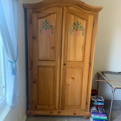 Double Door Armoire 41 x 25 x 76