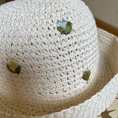 Summer Hat and Hat Box