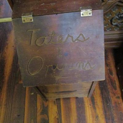 Taters & Onions Box - D