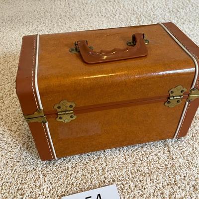 Vintage Brown Cosmetics Case