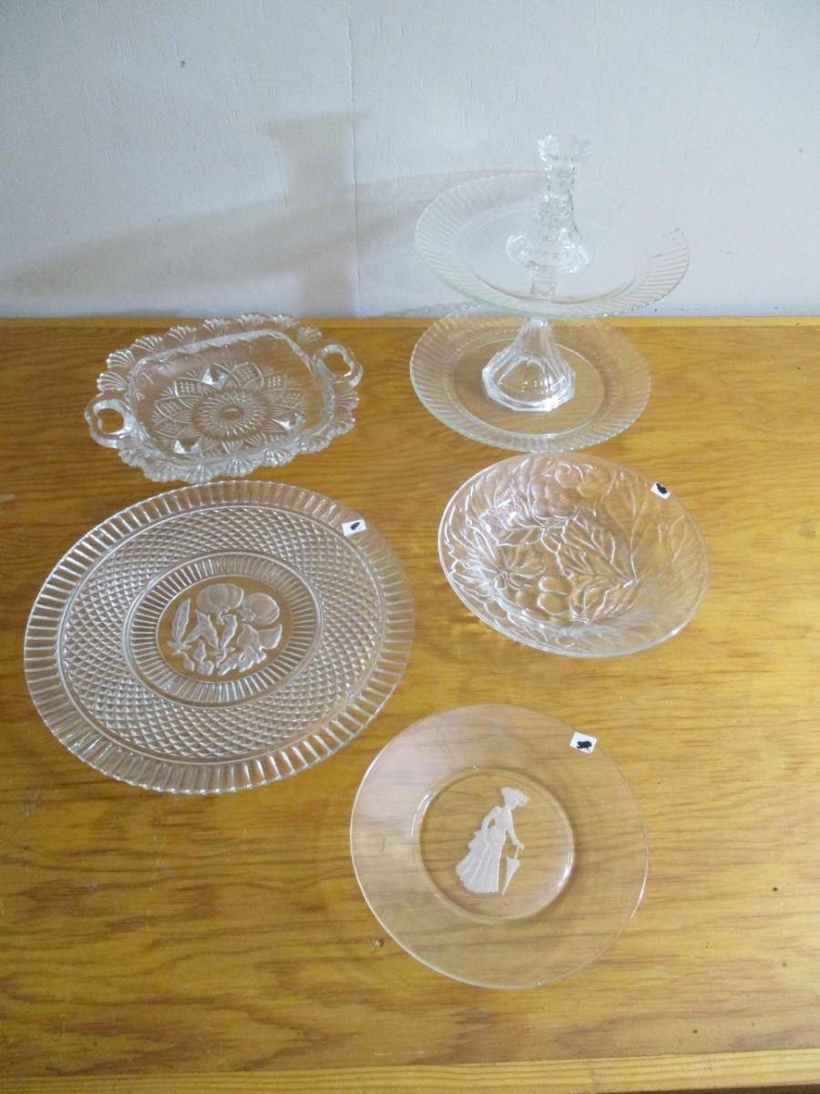 Vintage Crystal Glassware - B | EstateSales.org