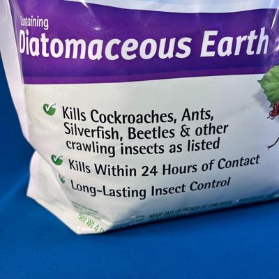 LARGE BAG CRAWLING INSECT KILLER 2/3 FULL