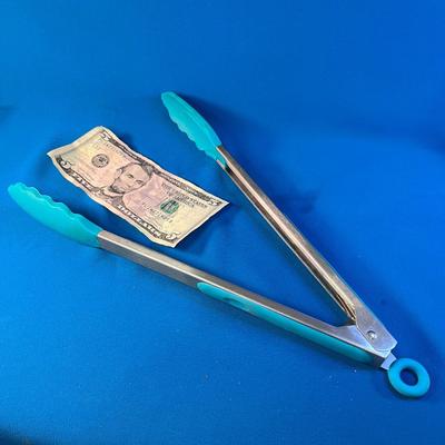 12â€ TONGS SILICONE & METAL WITH LOCK
