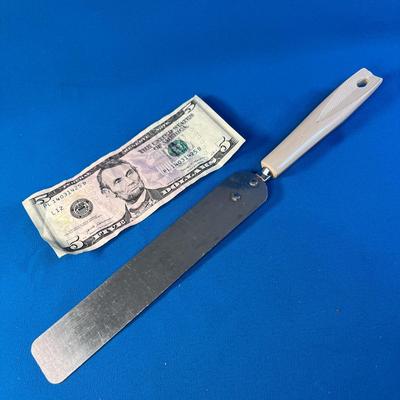 EKCO 11-1/2â€ NARROW BAKING ICING SPATULA