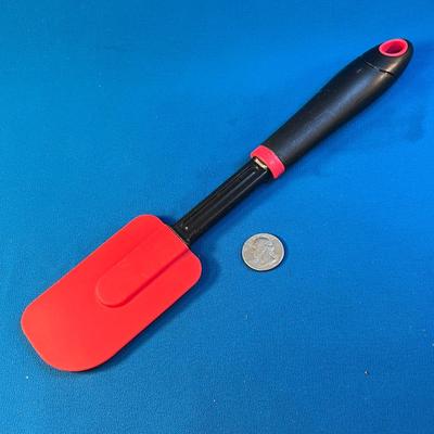 12â€ SILICONE SPATULA CLEAN
