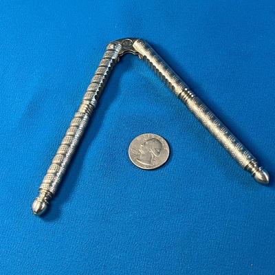 METAL NUTCRACKER TOOL