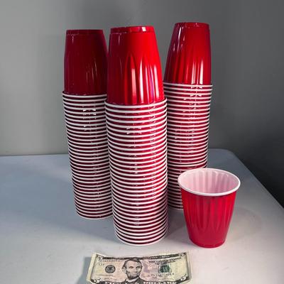 107 CT. RED PLASTIC CUPS CLEAN