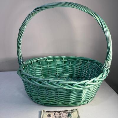 LARGE GREEN WICKER BASKET 17â€ WIDE