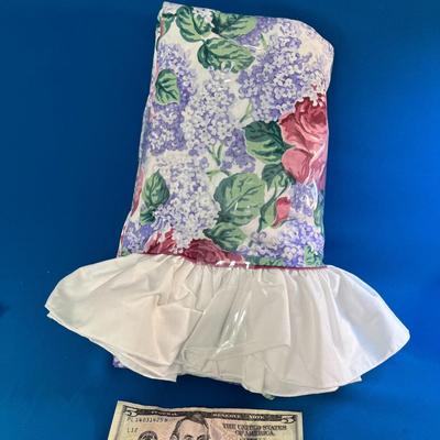 KING FLAT FLORAL SHEET WITH RUFFLE
