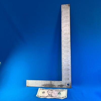 VINTAGE â€œJOHNSONâ€ SQUARE TOOL 19â€ 