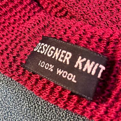 MAROON MENâ€™S KNIT NECK TIE