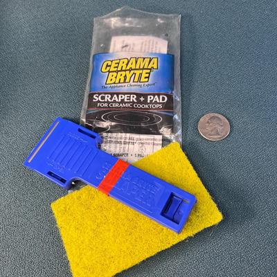 CERAMIC COOKTOP SCRAPER AND PAD CLEANING KIT