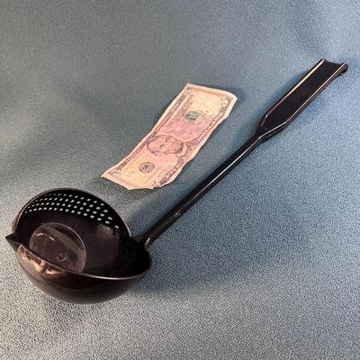 NIFTY â€œSCOOP AND STRAINâ€ LADLE WITH BUILT-IN STRAINER