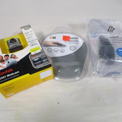 Kodak Webcam Mouse Pad & Anker Vertical Mouse