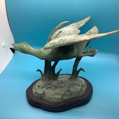Metal Mallard Duck with wood base Toyo/Korea 9" x 10" x 8'