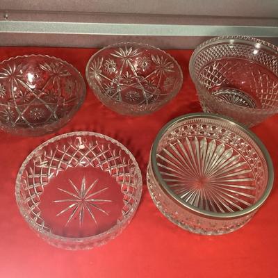 Vintage Glass Bowl Lot -5 bowls all around 9"diameter