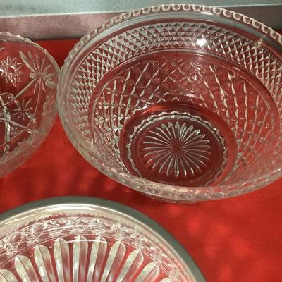 Vintage Glass Bowl Lot -5 bowls all around 9"diameter