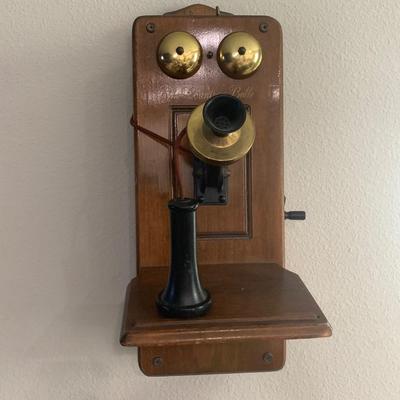 Guild The Country Belle Telephone Radio (Model 556)/antique telephone/vintage wall telephone