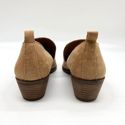 NEW Lucky Brand Mahzan Flat  Size 6.5