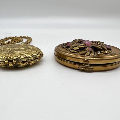 Vintage Powder Compact & Vintage Powder NeCklace
