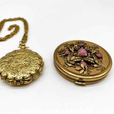 Vintage Powder Compact & Vintage Powder NeCklace