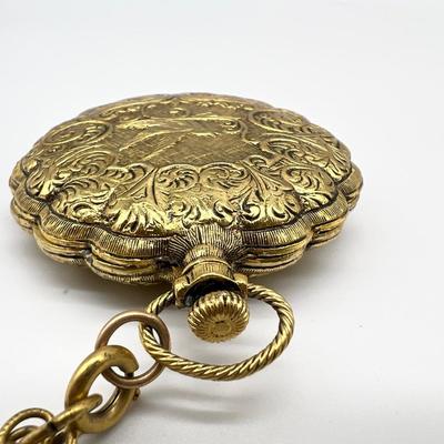 Vintage Powder Compact & Vintage Powder NeCklace