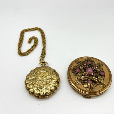 Vintage Powder Compact & Vintage Powder NeCklace