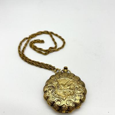 Vintage Powder Compact & Vintage Powder NeCklace