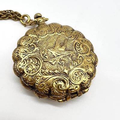 Vintage Powder Compact & Vintage Powder NeCklace