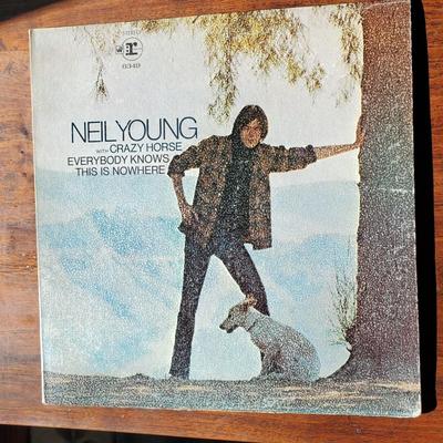 Neil Young - Everybody Knows This is Nowhere