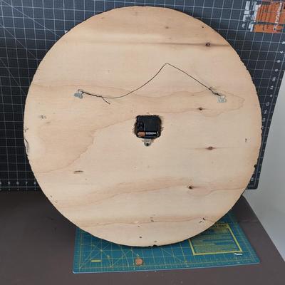Vance Clock Co. Wooden Wallclock