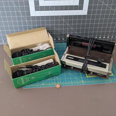 2 microphones + Zenith radio alarm clock