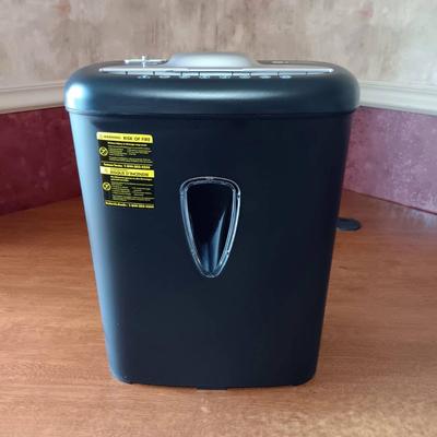 Amazonbasics Shredder