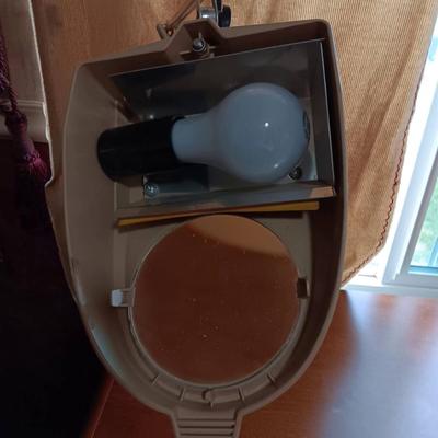 Magnifying Work Light With Articulating Arm Table Mounting