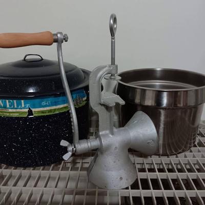 Hand Manual Grinding Machine + Pots
