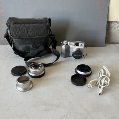Olympus CAMEDIA Camera - Silver + Olympus WCON-P01 Lens (Silver) + Topman E8 Vintage Mini SLR Tripod + Cast Iron Rooster Hanging Hook