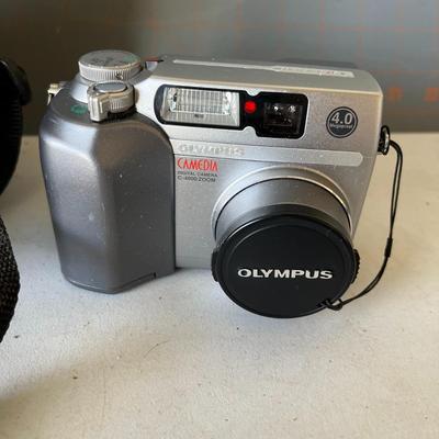 Olympus CAMEDIA Camera - Silver + Olympus WCON-P01 Lens (Silver) + Topman E8 Vintage Mini SLR Tripod + Cast Iron Rooster Hanging Hook