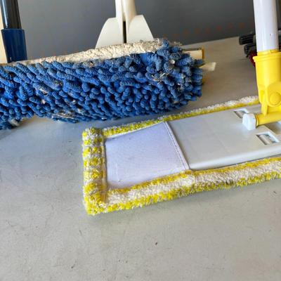Cleaning Supplies/Mops