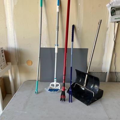 Cleaning Supply Bundle & Dustpan