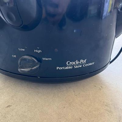 CROCK POT Slow Cooker (lid is missing handle)