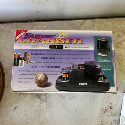 VTG 92 Super Charger Alkaline Battery Recharge