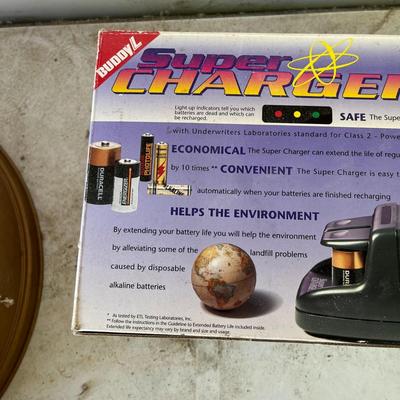 VTG 92 Super Charger Alkaline Battery Recharge