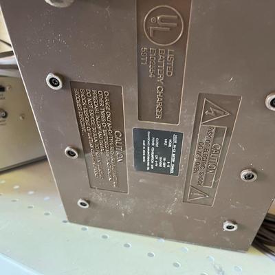 Bently B-15 Deluxe Battery Charger