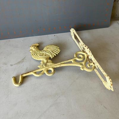 Rooster Cast Iron Plant Hanger