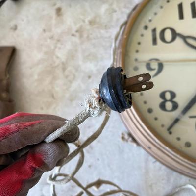 QMC USA Vintage CLOCK (back comes off) made by Eikosha