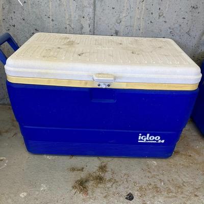 Igloo cooler without a plug