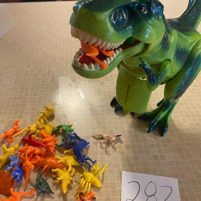 13â€ Dinosaur w/Snacks