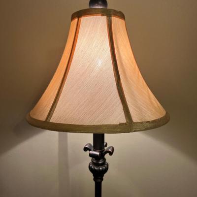 Hall Entry Lot~ 3 Drawer Side table, lamp, & Wall Decor*Read Details