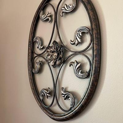 Hall Entry Lot~ 3 Drawer Side table, lamp, & Wall Decor*Read Details